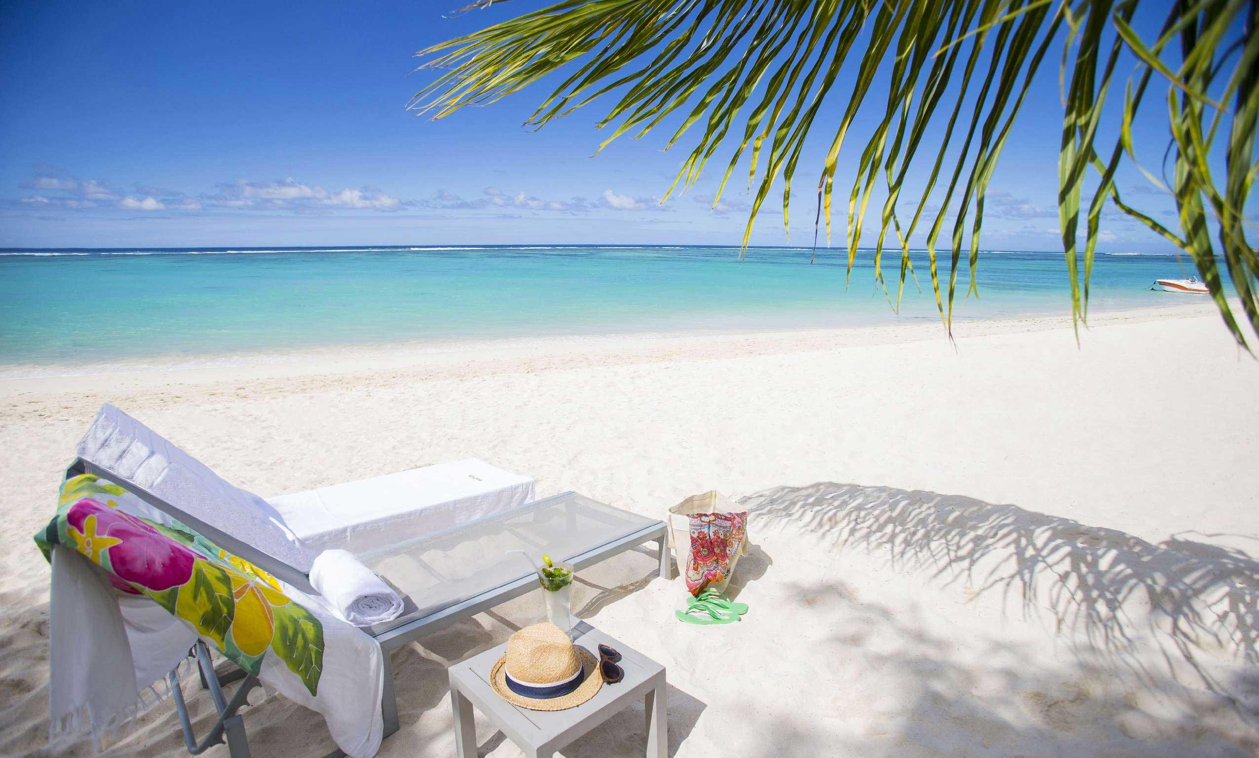 Crystals Beach Resort Belle Mare, A Member Of Radisson Individuals Palmar Экстерьер фото