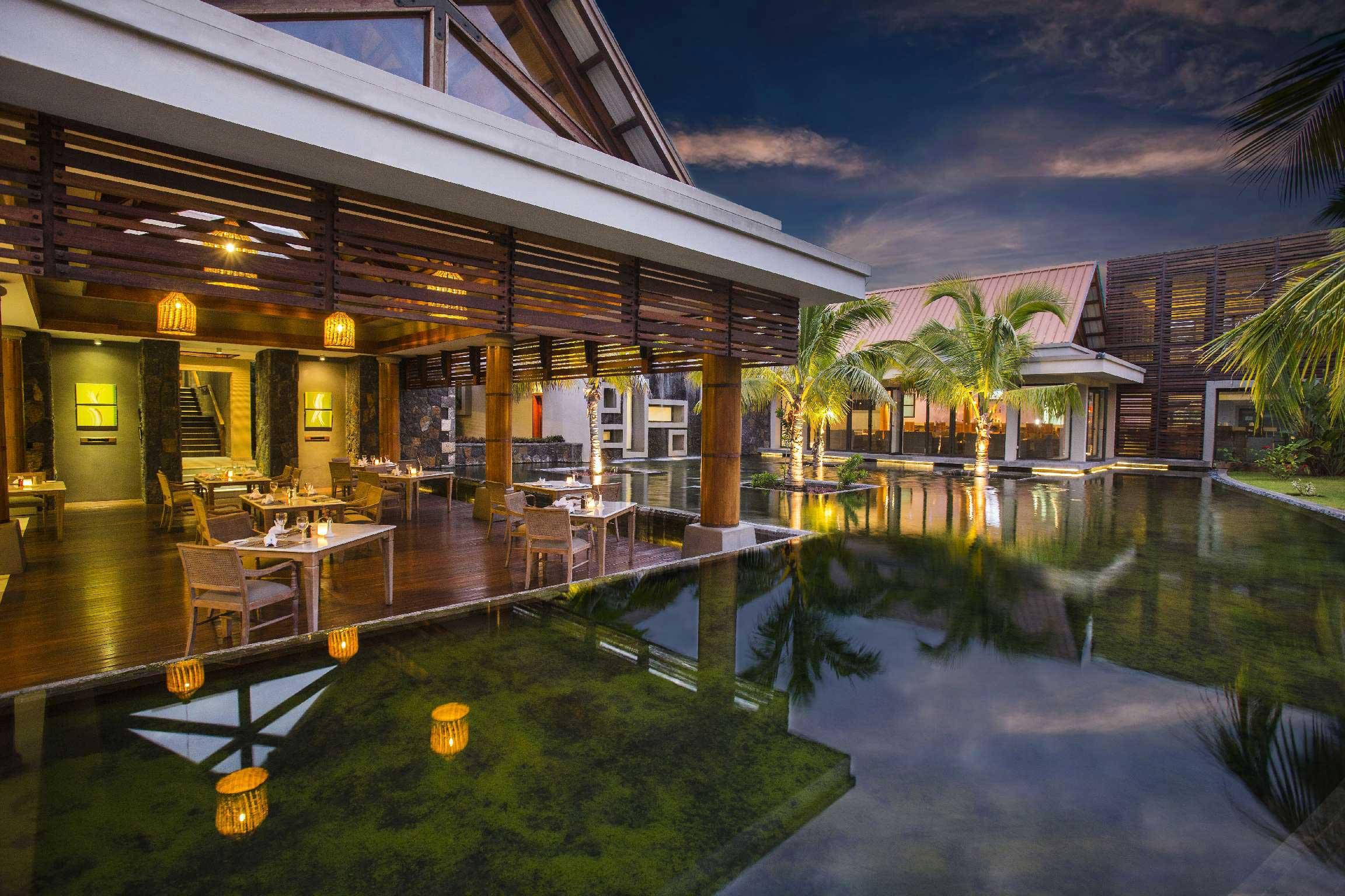 Crystals Beach Resort Belle Mare, A Member Of Radisson Individuals Palmar Экстерьер фото