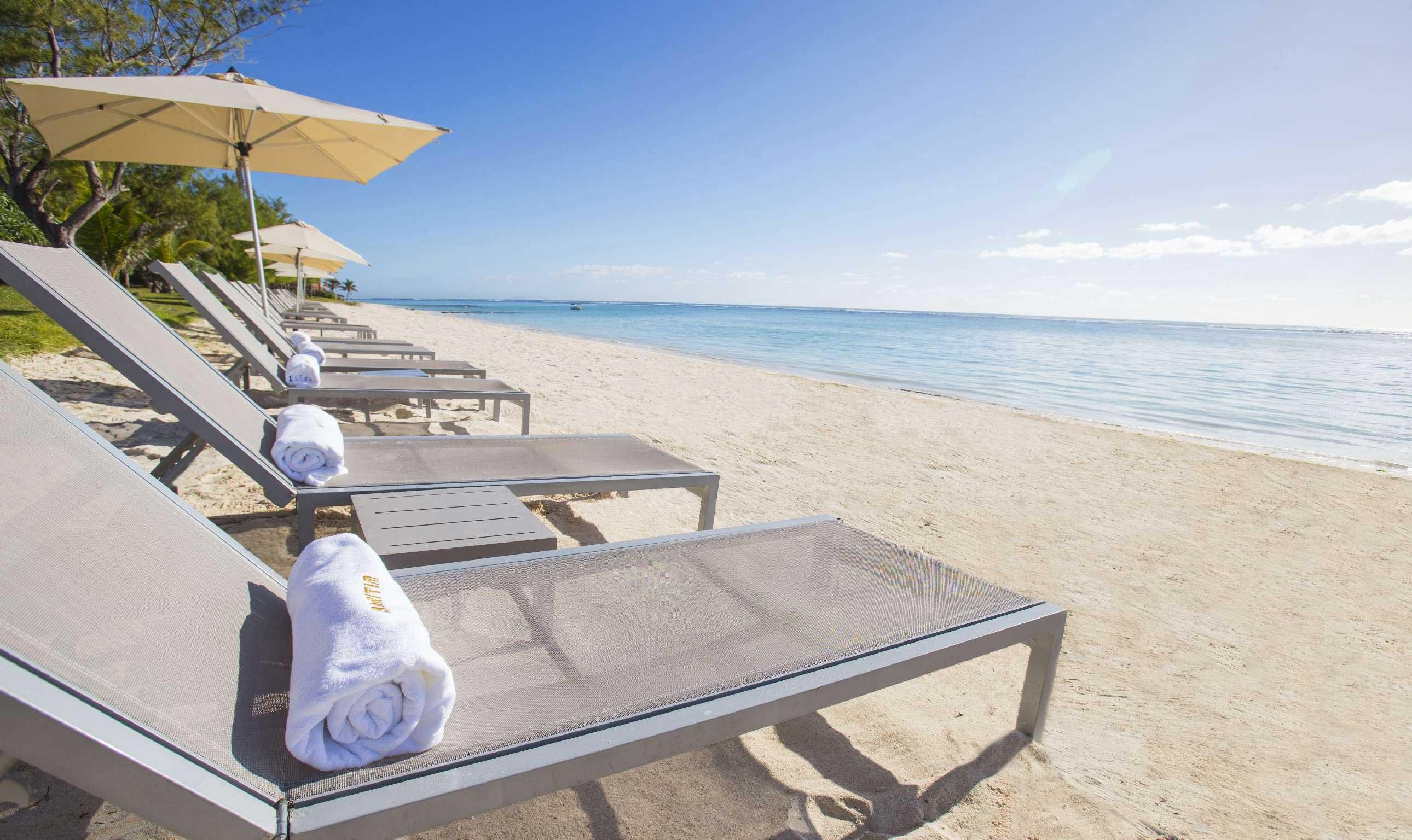 Crystals Beach Resort Belle Mare, A Member Of Radisson Individuals Palmar Экстерьер фото