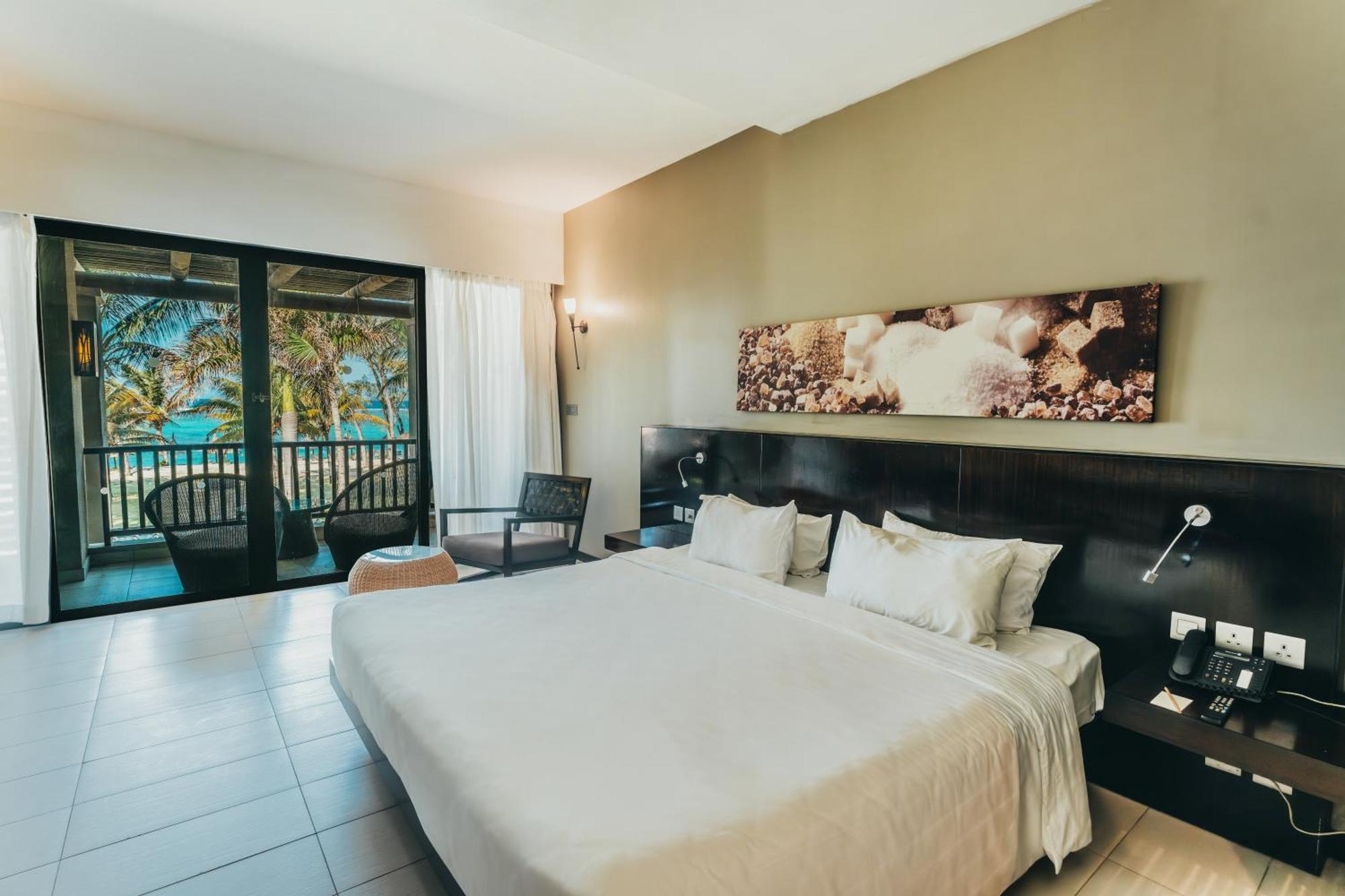 Crystals Beach Resort Belle Mare, A Member Of Radisson Individuals Palmar Экстерьер фото