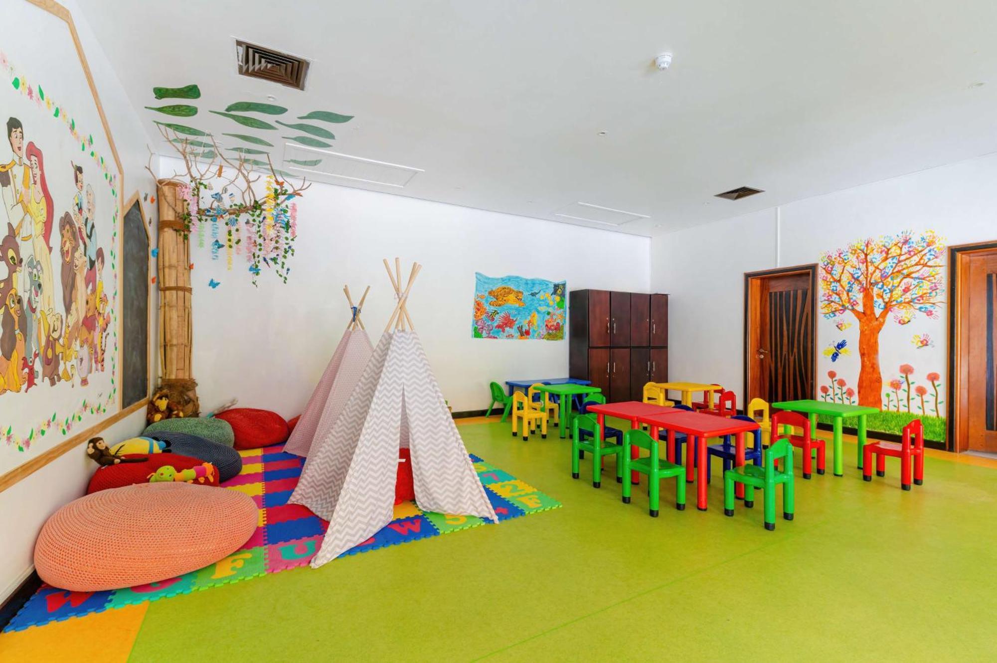 Crystals Beach Resort Belle Mare, A Member Of Radisson Individuals Palmar Экстерьер фото