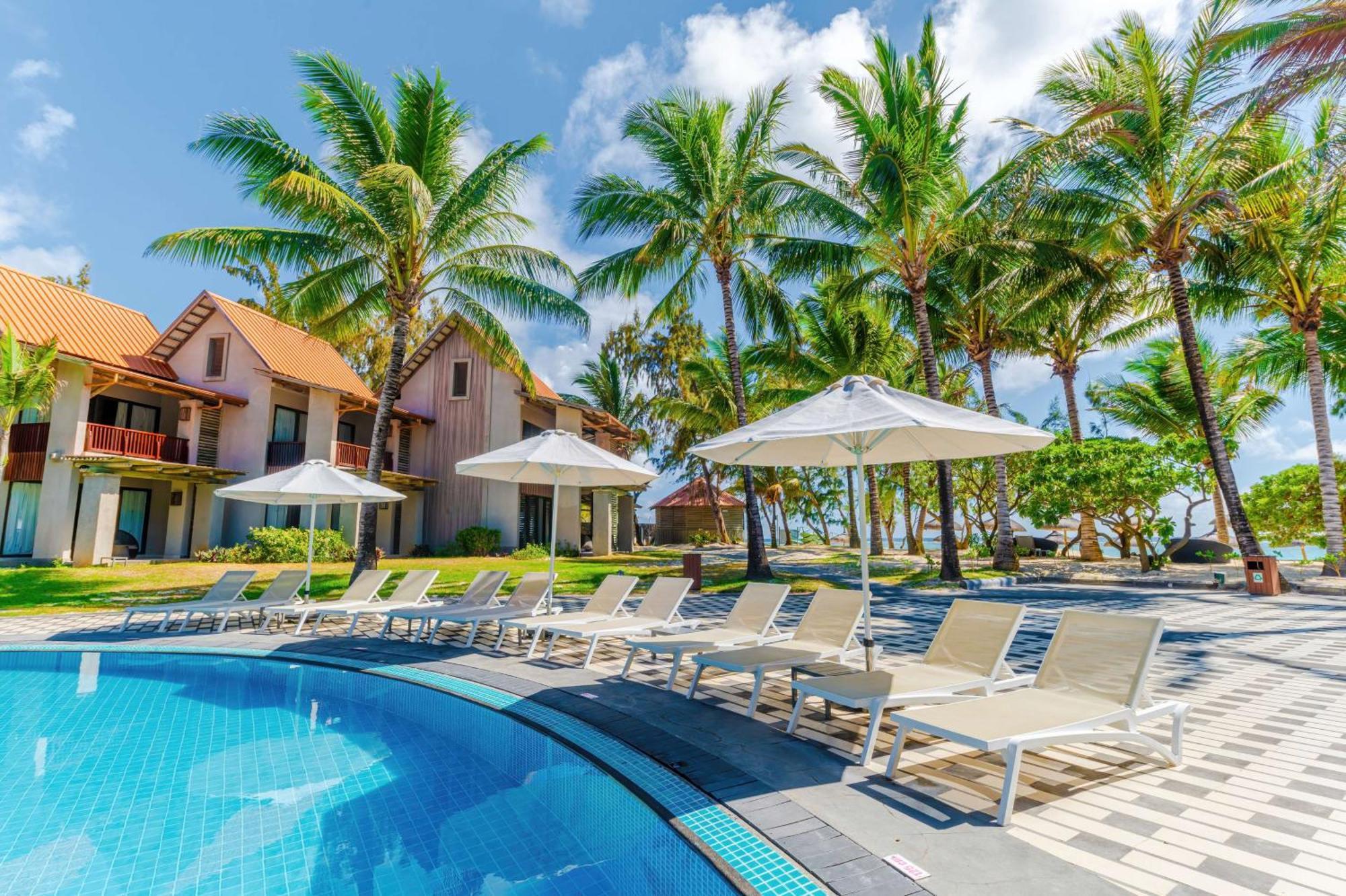 Crystals Beach Resort Belle Mare, A Member Of Radisson Individuals Palmar Экстерьер фото