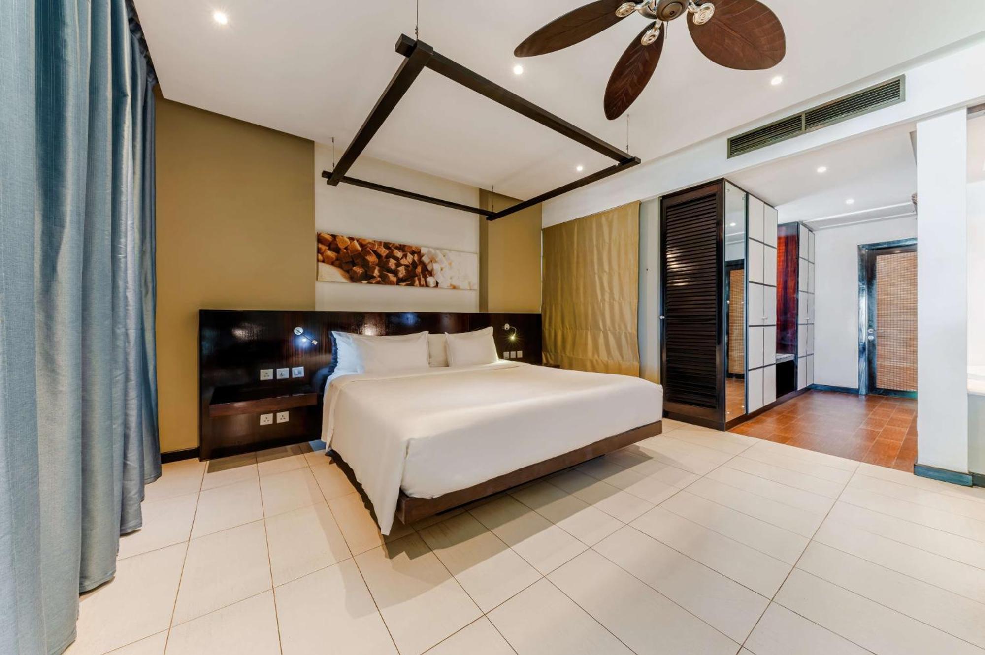 Crystals Beach Resort Belle Mare, A Member Of Radisson Individuals Palmar Экстерьер фото