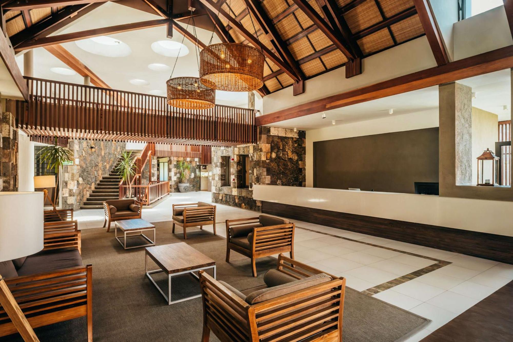 Crystals Beach Resort Belle Mare, A Member Of Radisson Individuals Palmar Экстерьер фото