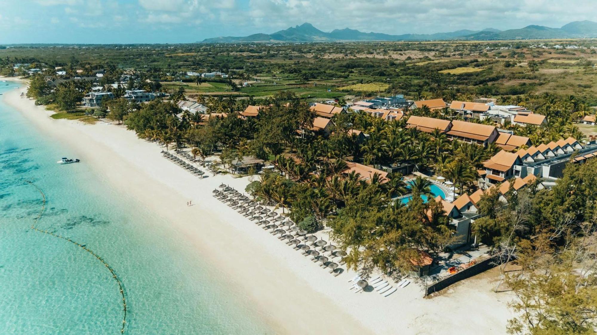Crystals Beach Resort Belle Mare, A Member Of Radisson Individuals Palmar Экстерьер фото
