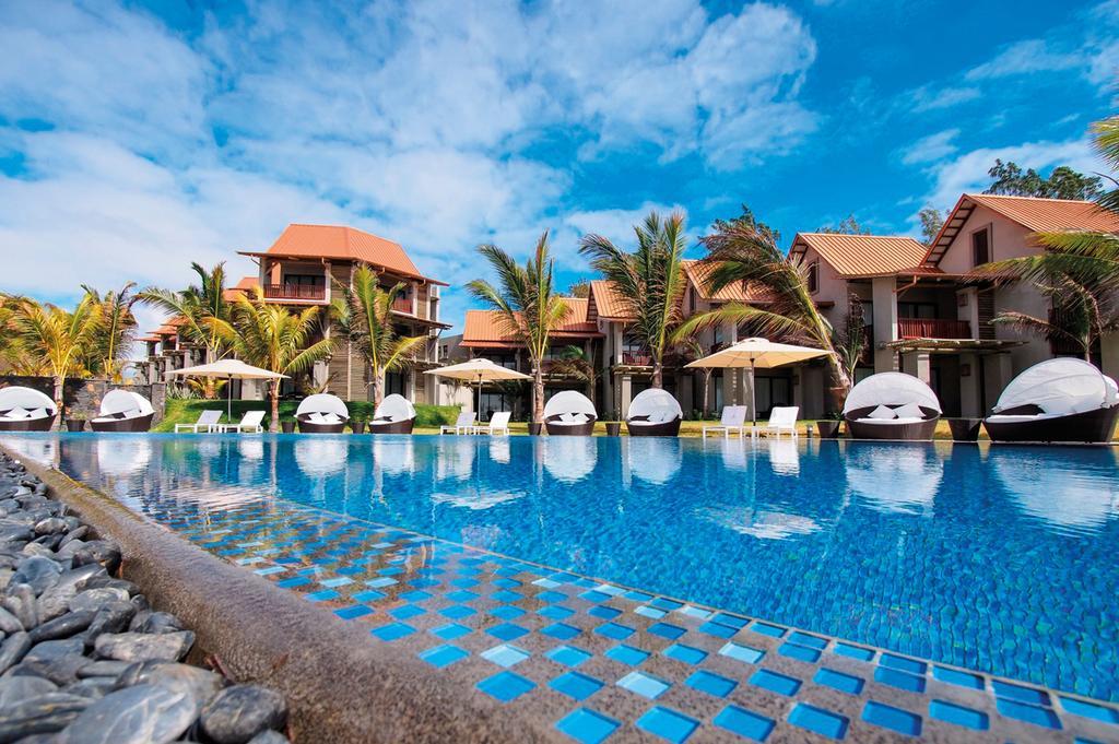 Crystals Beach Resort Belle Mare, A Member Of Radisson Individuals Palmar Экстерьер фото