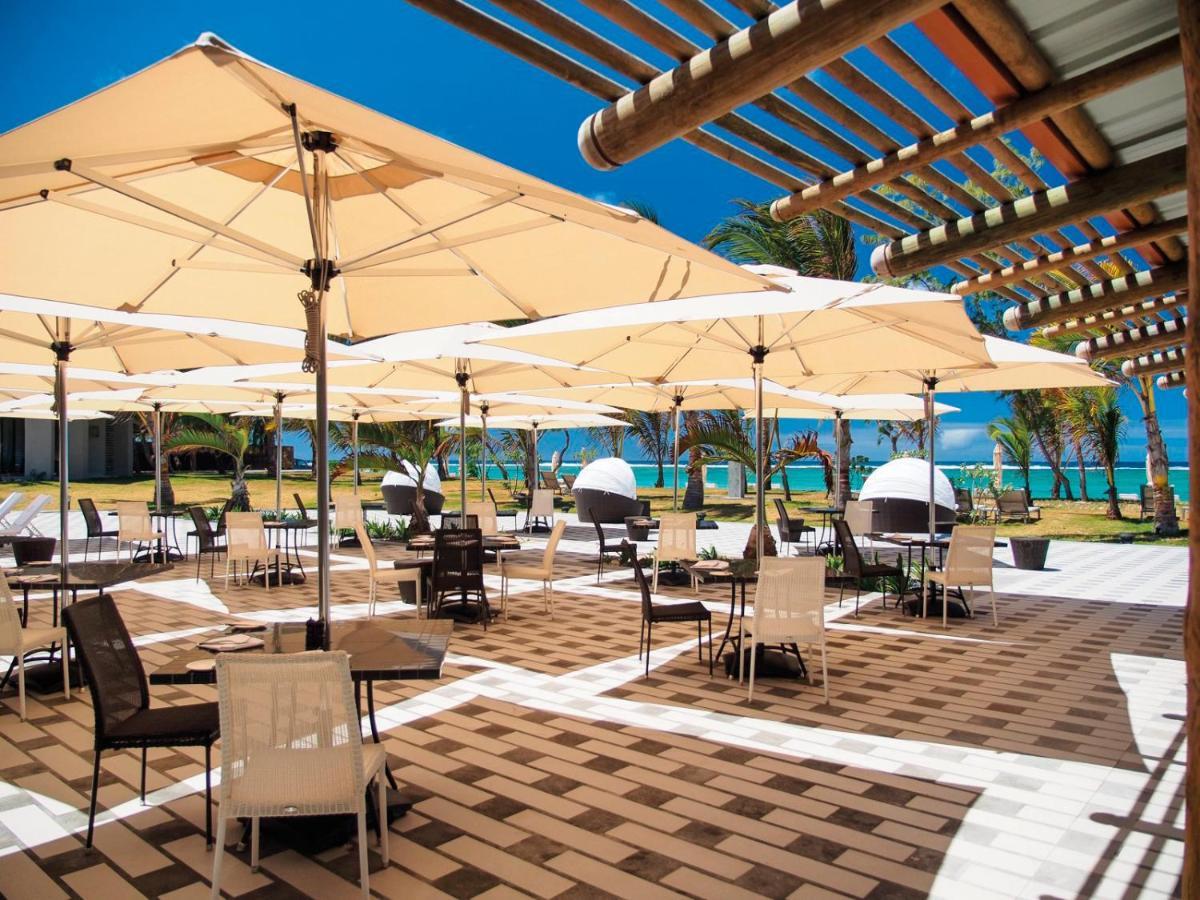 Crystals Beach Resort Belle Mare, A Member Of Radisson Individuals Palmar Экстерьер фото